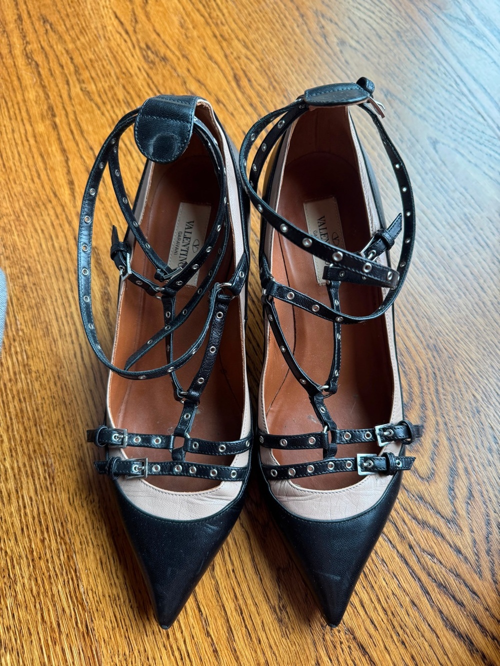 VALENTINO PUMPS?! CELEB STYLE?!!